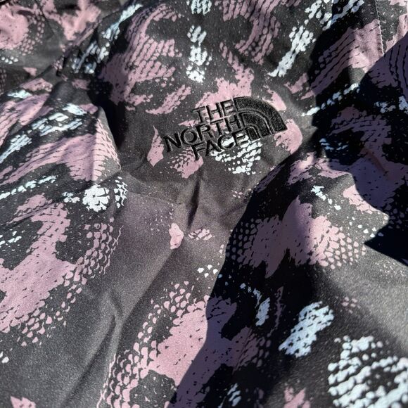 The North Face Freedom Insulated Jacket Women 2X Fawn Grey Snake Print New $320 - Picture 16 of 16